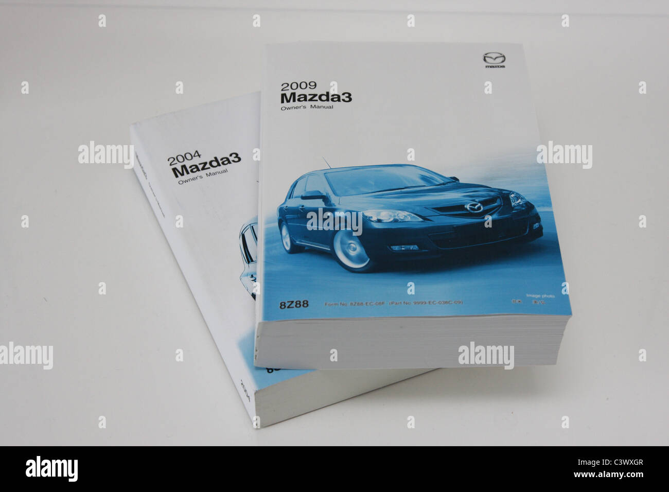 Mazda3 manual de conductor de coche Foto de stock