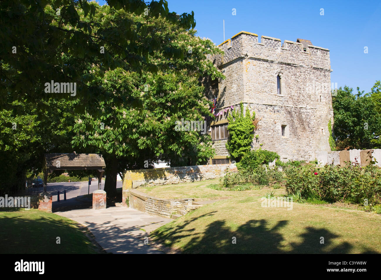 La antigua caseta de Minster Abbey, en la isla de Sheppey, Kent, Inglaterra. Foto de stock