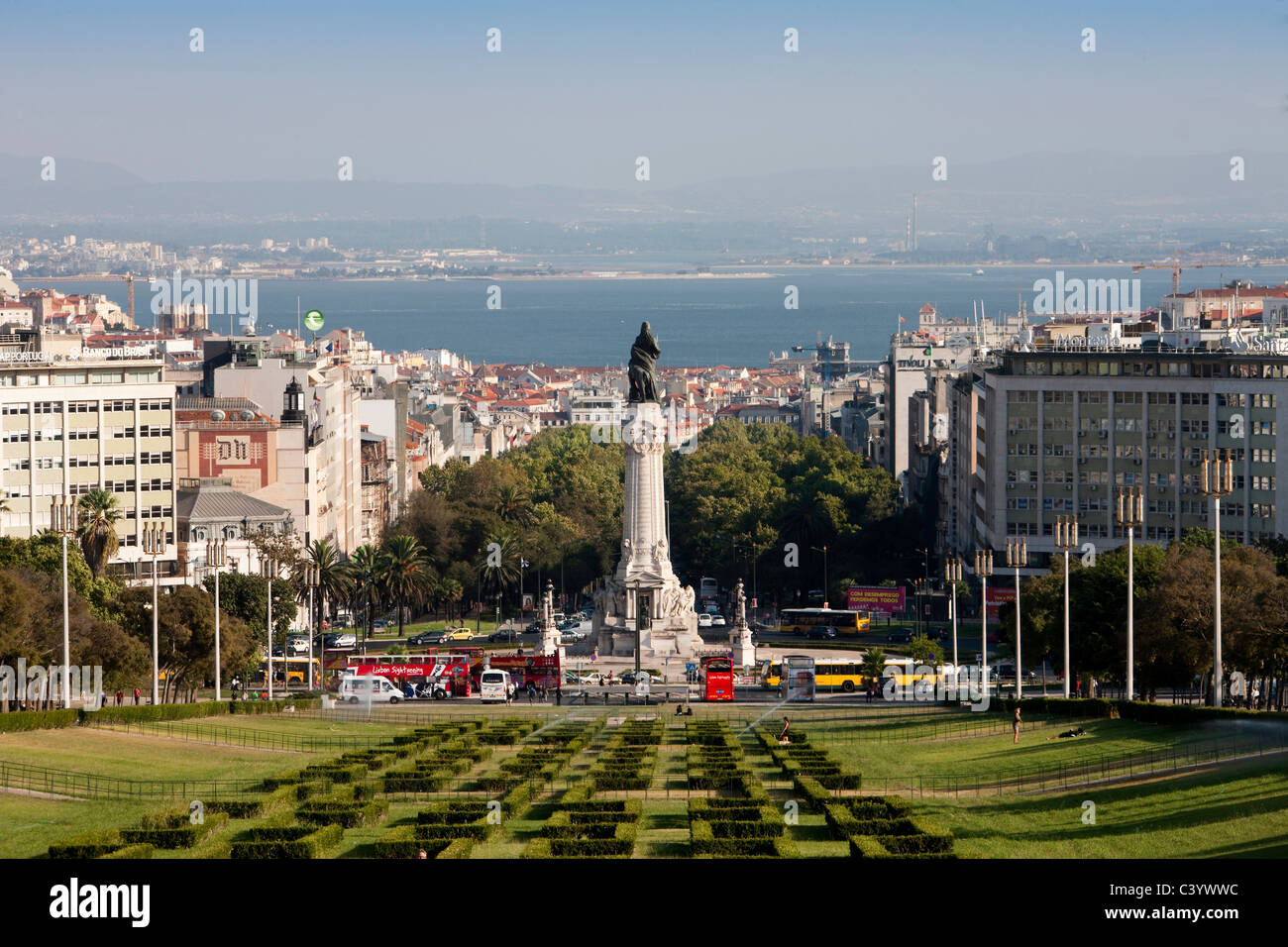 Portugal, Europa, Lisboa, Eduardo, Parque, Parque, columna, descripción, mar, pueblo, ciudad, Foto de stock