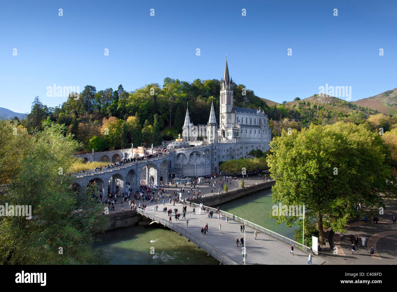 Francia, Europa, Lourdes, Pirineos, religión, lugar de peregrinación, la iglesia, la basílica, la religión Foto de stock
