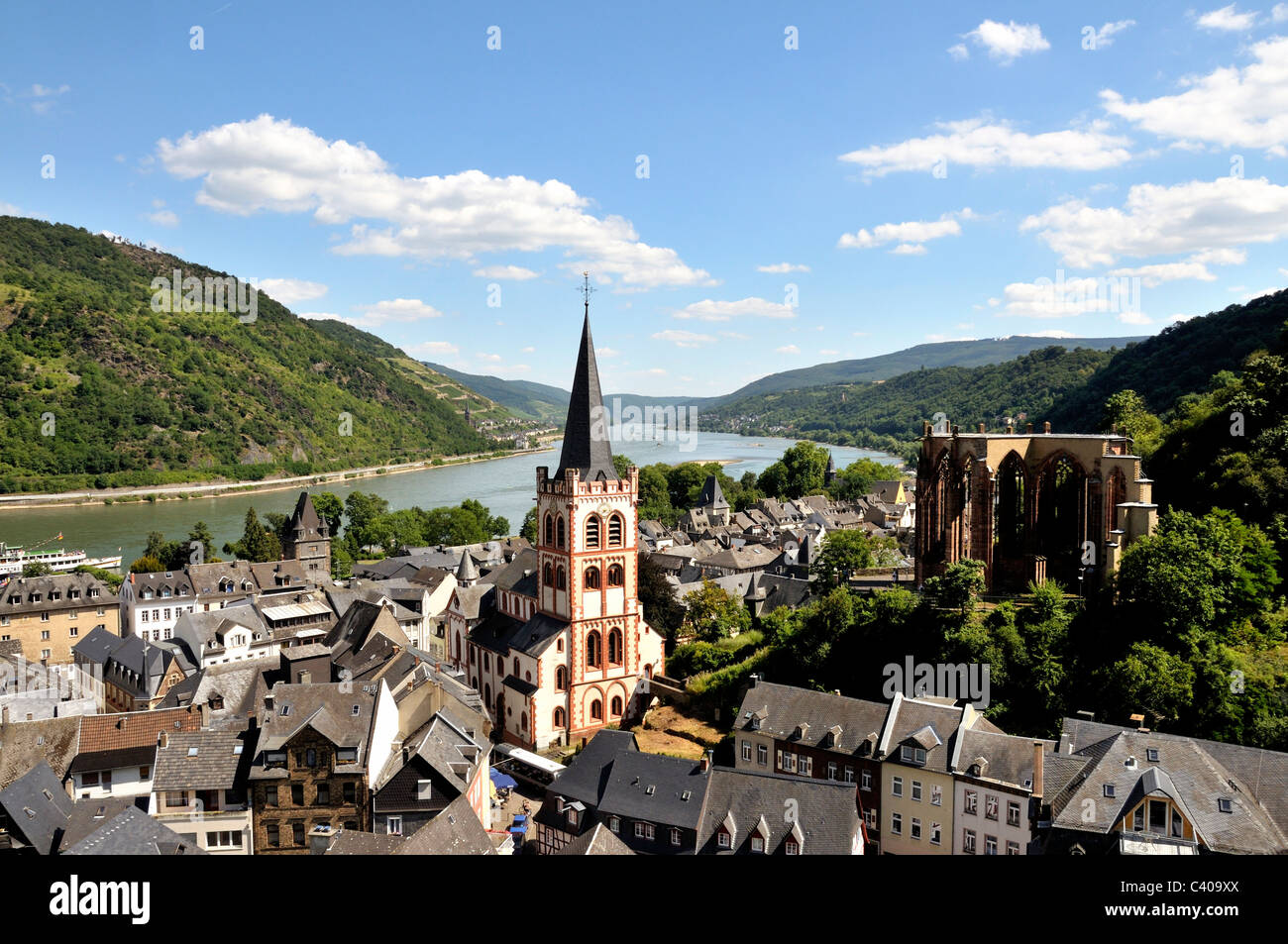 Bacharach, en Alemania, en Europa, la Edad Media, el valle del Rin, Renania-Palatinado, la UNESCO, Patrimonio de la humanidad, la iglesia, la iglesia de San Pedro, Rui Foto de stock