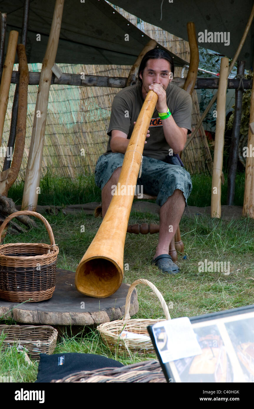 tensión áspero es inutil Didgeridoo australian musical instrument fotografías e imágenes de alta  resolución - Alamy