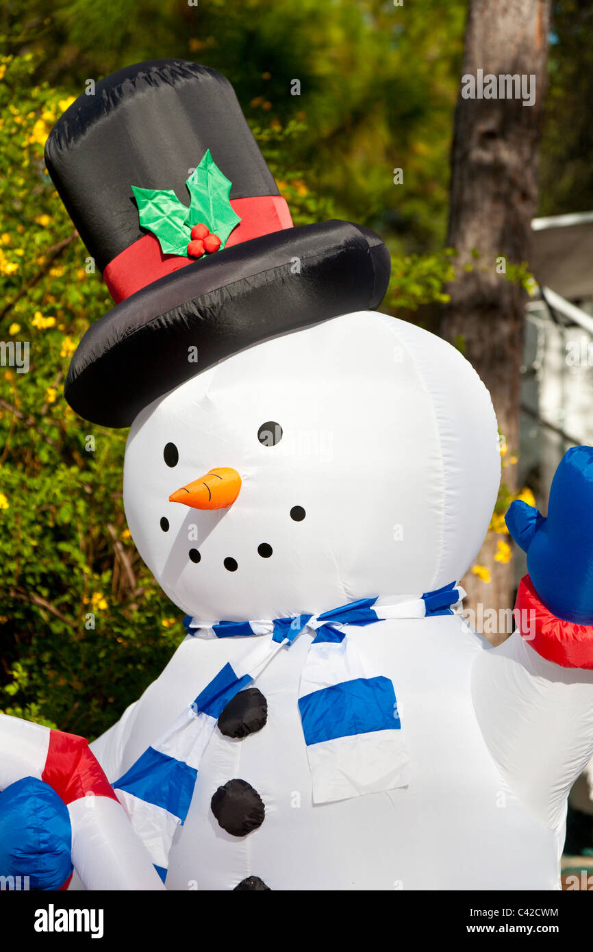 Muñeco de Nieve inflable decoraciones navideñas en Fort Wilderness Resort  en Walt Disney World, en Kissimmee, Florida, EE.UU Fotografía de stock -  Alamy