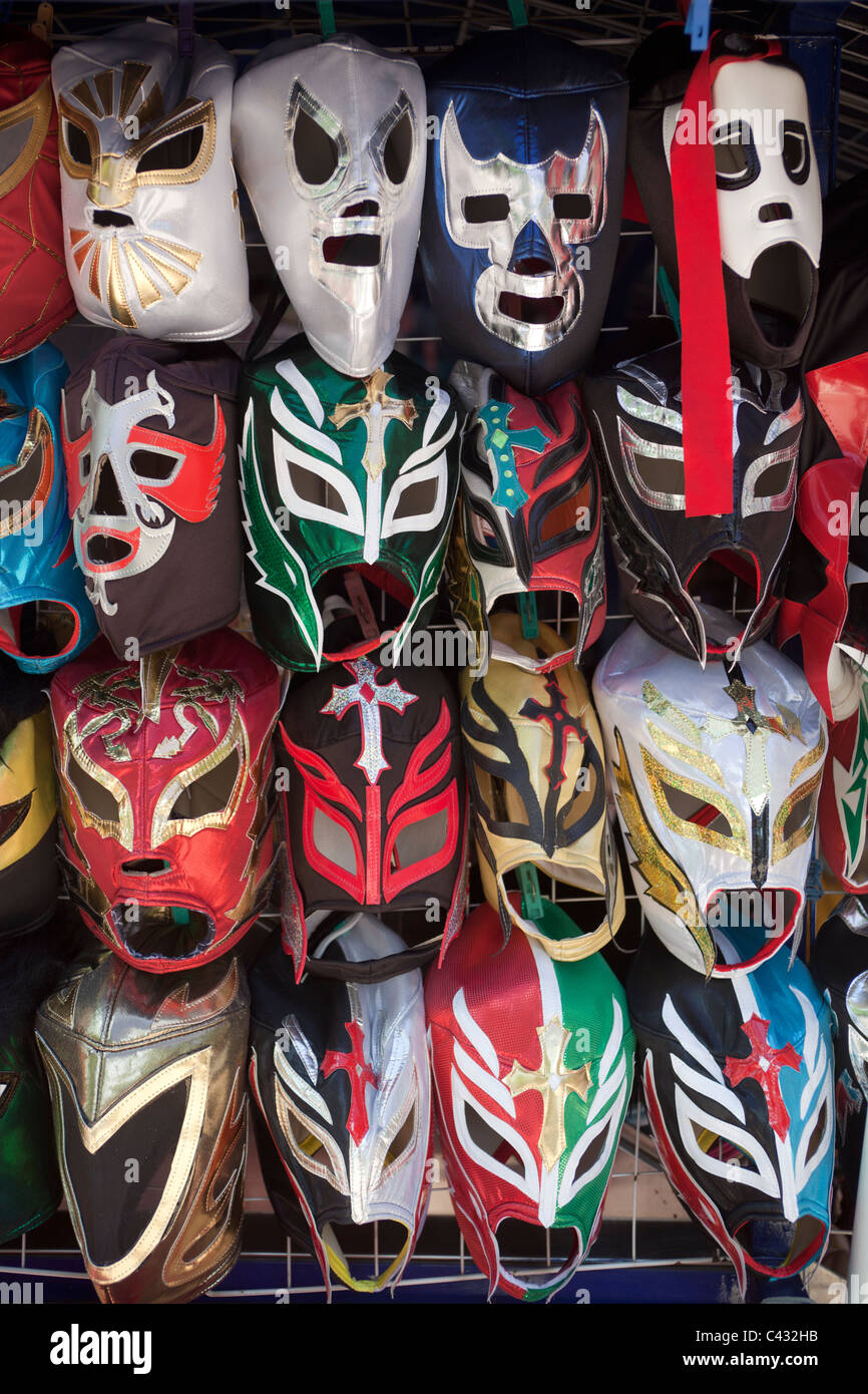 Máscaras de lucha libre en venta en el Parque Chapultepec, Ciudad de