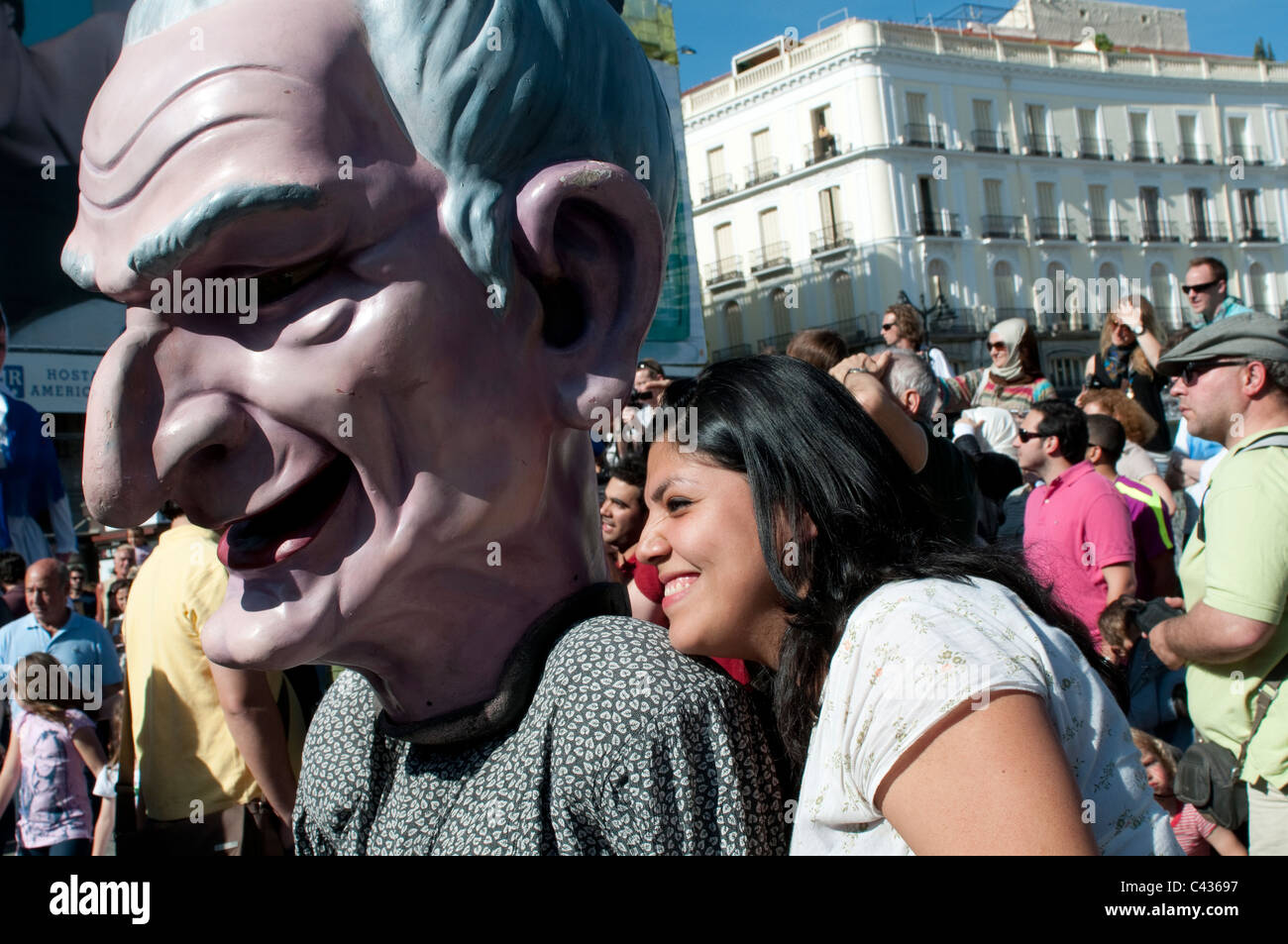 Gigantes y Cabezudos, gigantes y BigHeads, festival de San Isidro