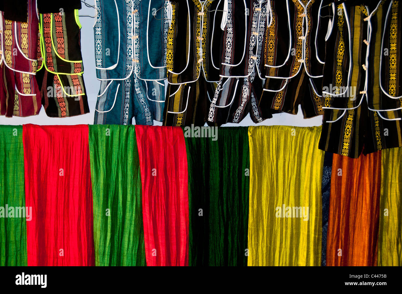 Colorido, tela, ropa, tienda, SAPA, Vietnam, Asia, textiles Foto de stock