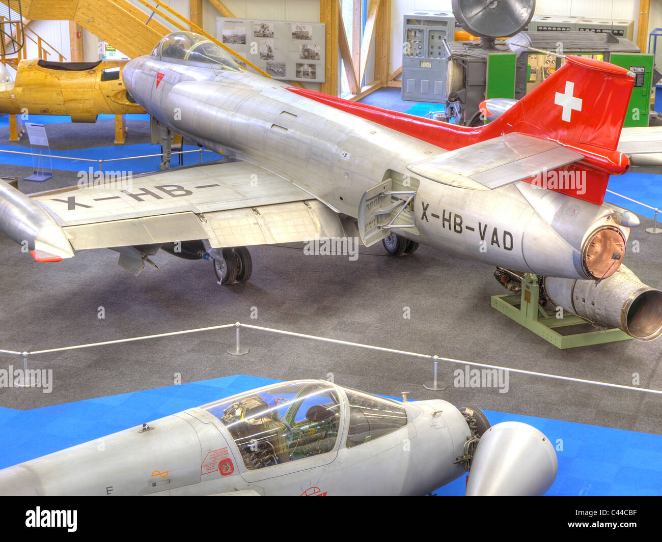 Aviones, Airman's Museum, aldea Duben, museo, cantón de Zurich, Suiza, aviones militares, veteranos, aviación Foto de stock