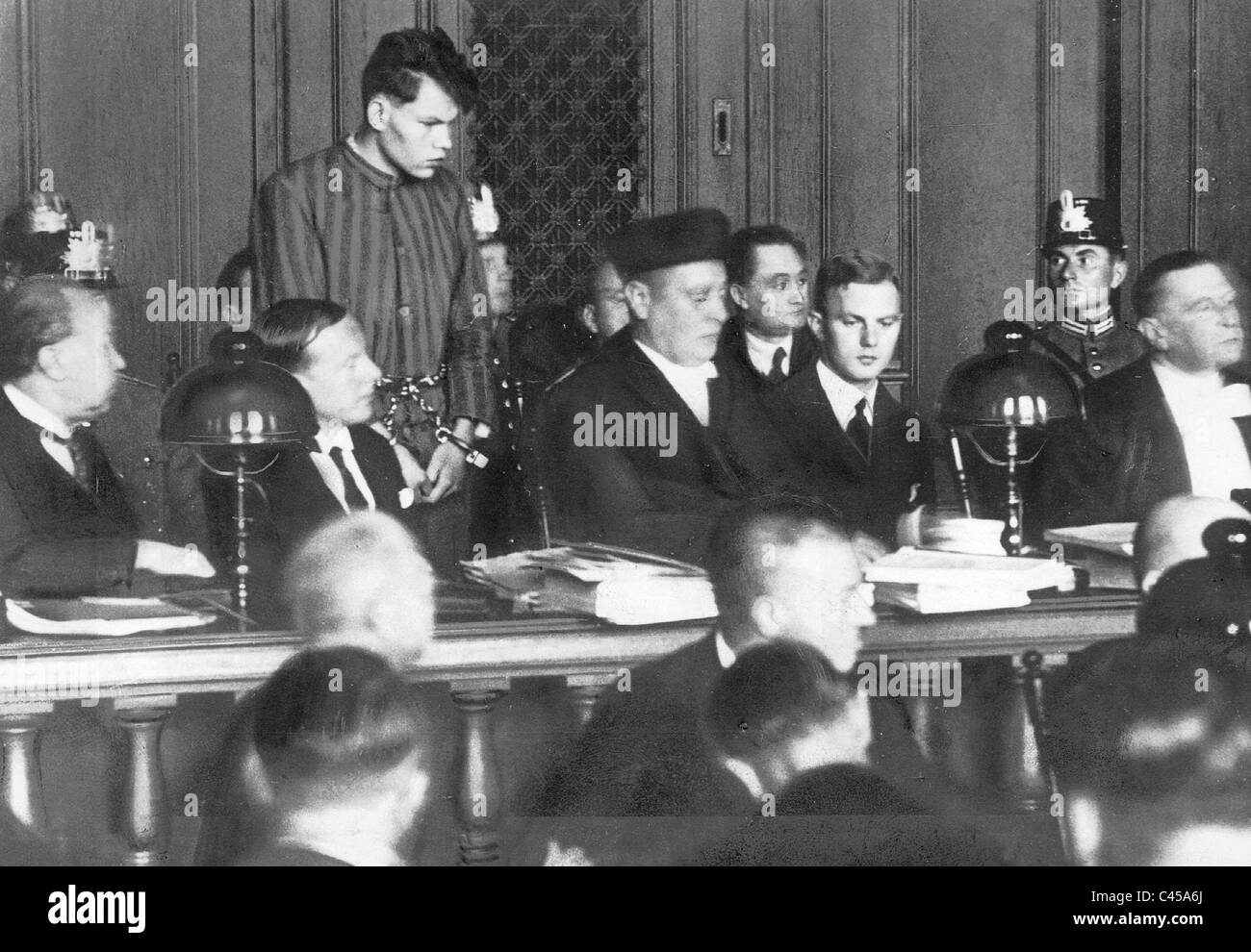 Acusado Martinus van der Lubbe en el juicio del incendio del Reichstag, 1933. Foto de stock