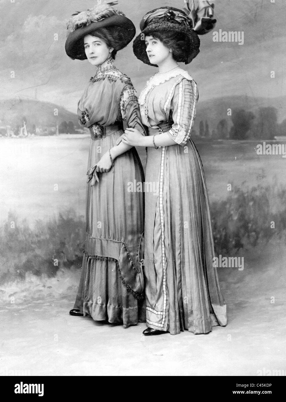 Moda de 1910 fotografías e imágenes de alta resolución - Alamy