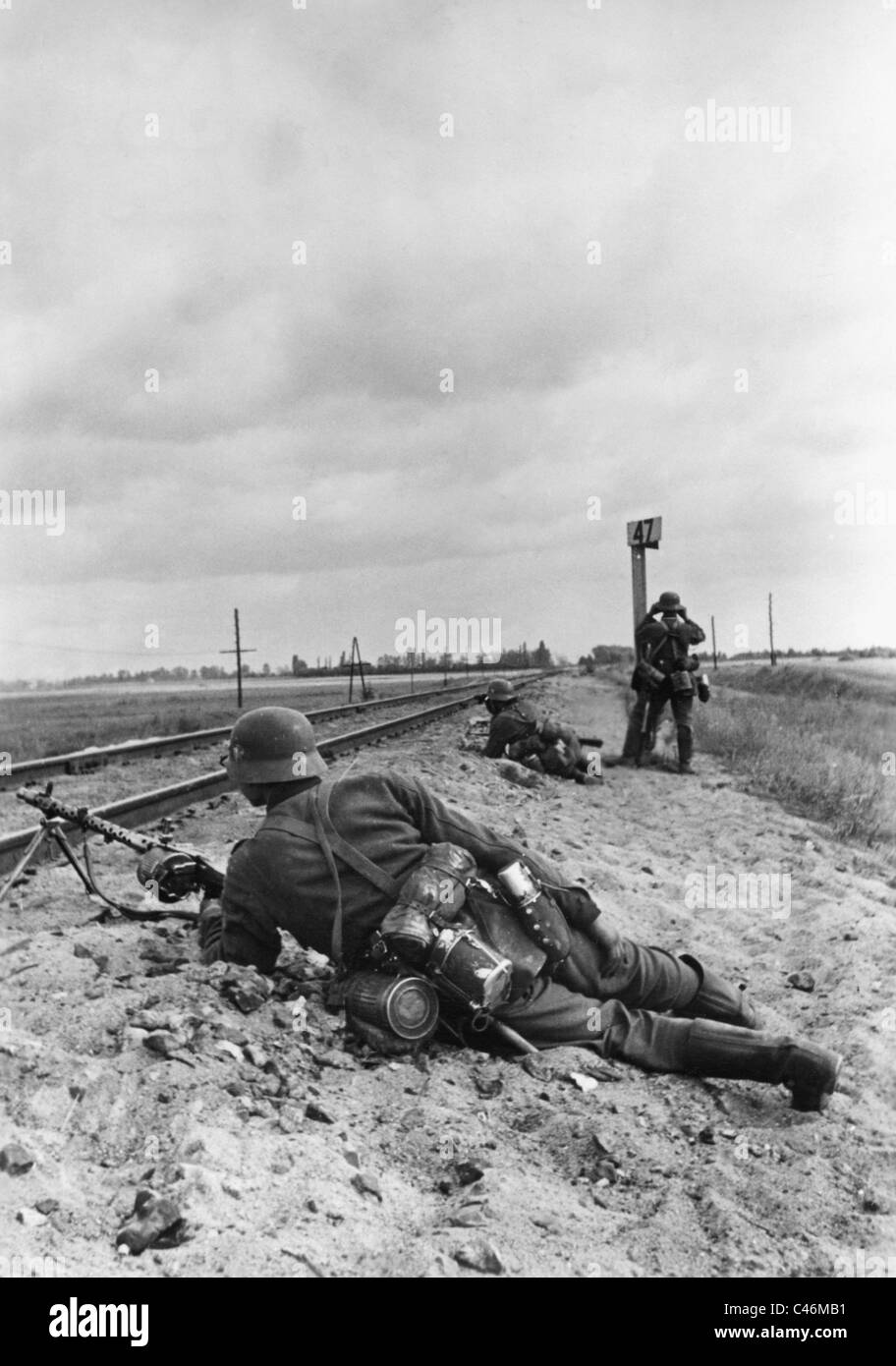 Segunda Guerra Mundial: El Ejército Alemán y sus aliados del Sur del Grupo  de tropas del Eje avanzando y luchando en el frente oriental, 1941  Fotografía de stock - Alamy