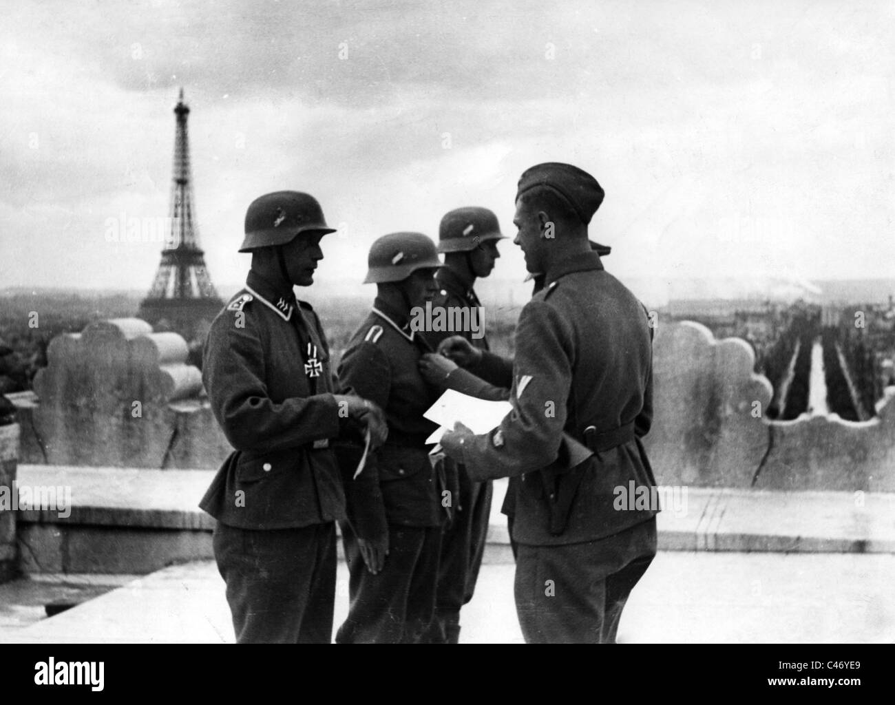 Segunda Guerra Mundial el frente occidental. Los soldados alemanes en París, 1940 1944 Segunda Guerra Mundial el frente occidental. Los soldados alemanes en París, 1940 1944
