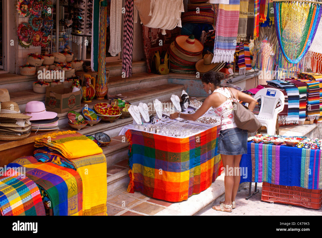 Tienda de artesania mexicana fotografías e imágenes de alta resolución -  Alamy