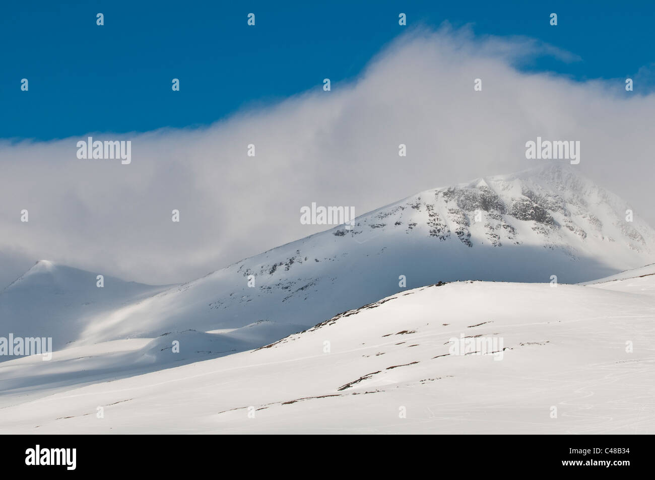 Gipfel im Tal Stuor Reaiddavaggi, Kebnekaisefjaell, Norrbotten, Laponia, Schweden Foto de stock