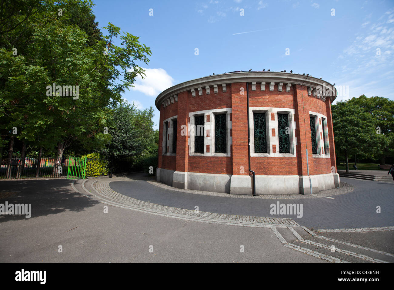 3 eje de ventilación para el túnel de Rotherhithe situado en King Edward VII Memorial Park, Tower Hamlets, London, UK Foto de stock