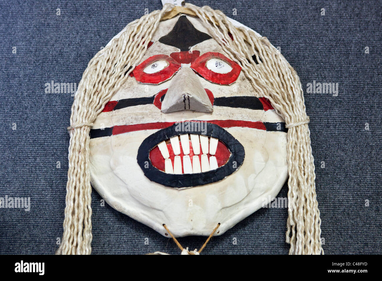Los hechiceros la máscara en el Estrecho de Torres Heritage Museum. Horn Island, Islas del Estrecho de Torres, Queensland, Australia Foto de stock