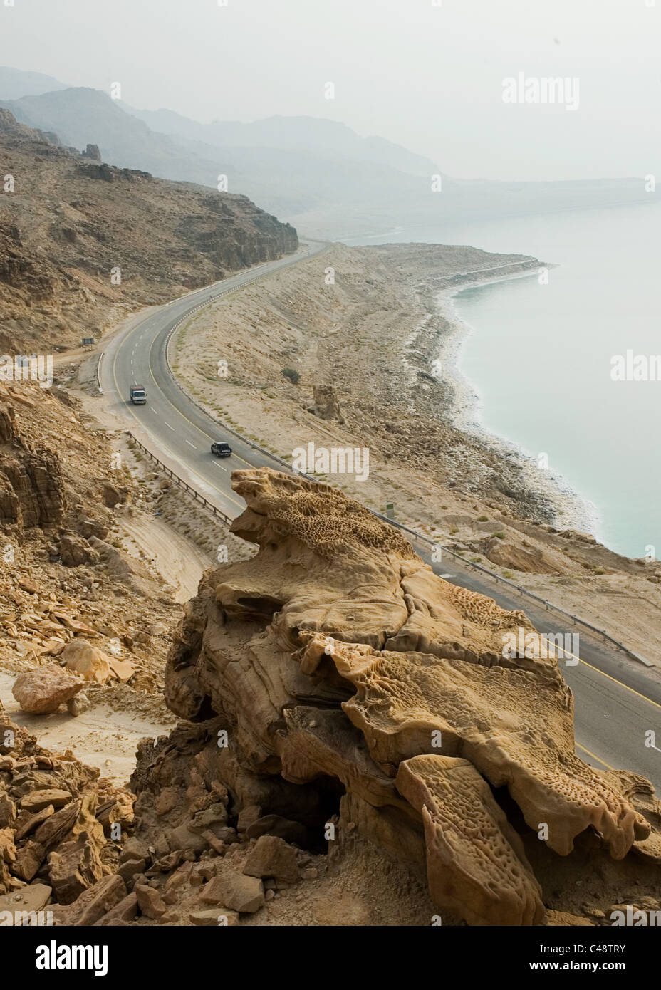 Fotografía de la carretera costera del Mar Muerto Foto de stock
