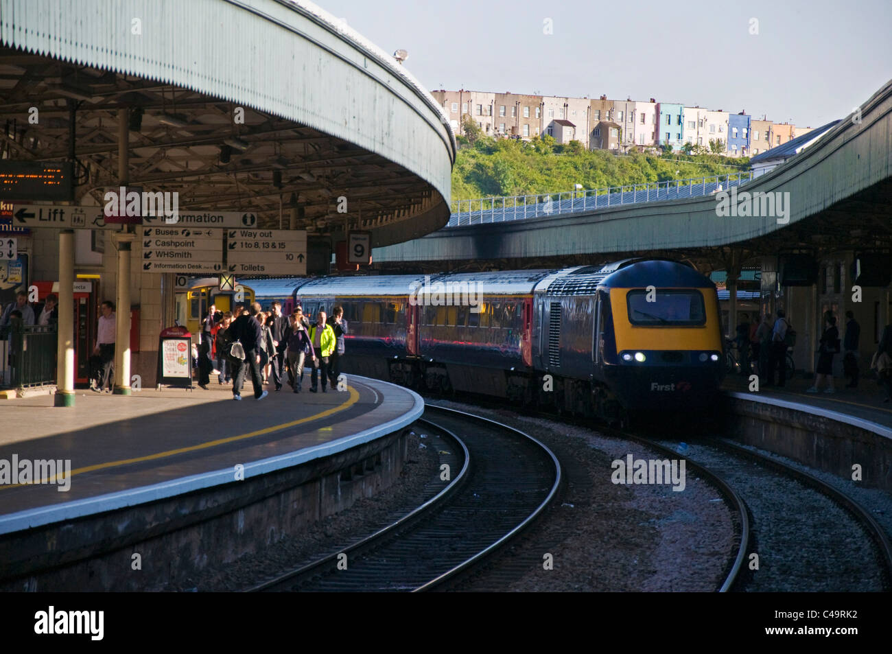 Bristol temple meads platform fotografías e imágenes de alta resolución