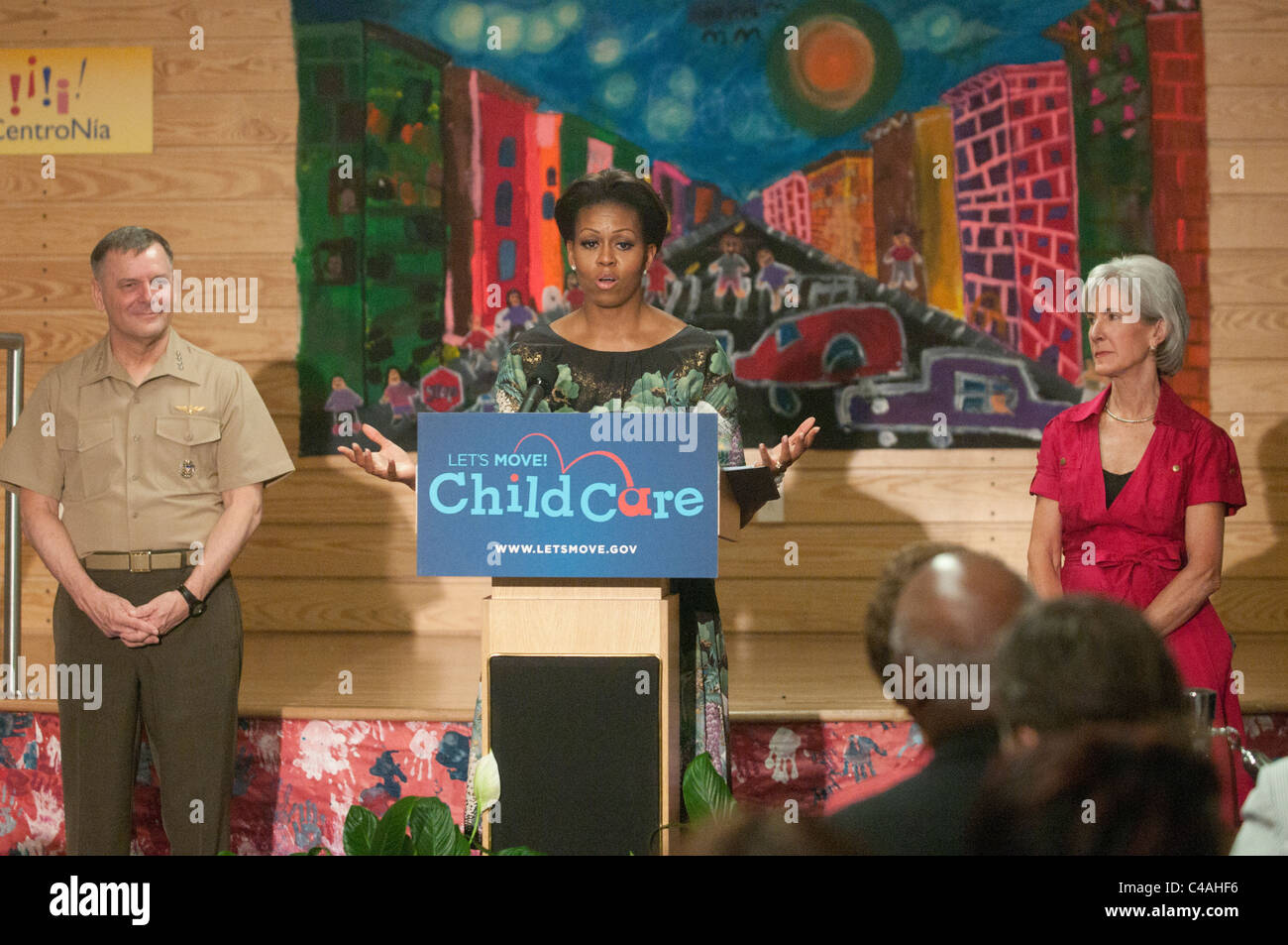 La Primera Dama Michelle Obama reveló permite mover! El cuidado del niño, un nuevo esfuerzo para trabajar con los proveedores de cuidado infantil para fomentar la sana ea Foto de stock