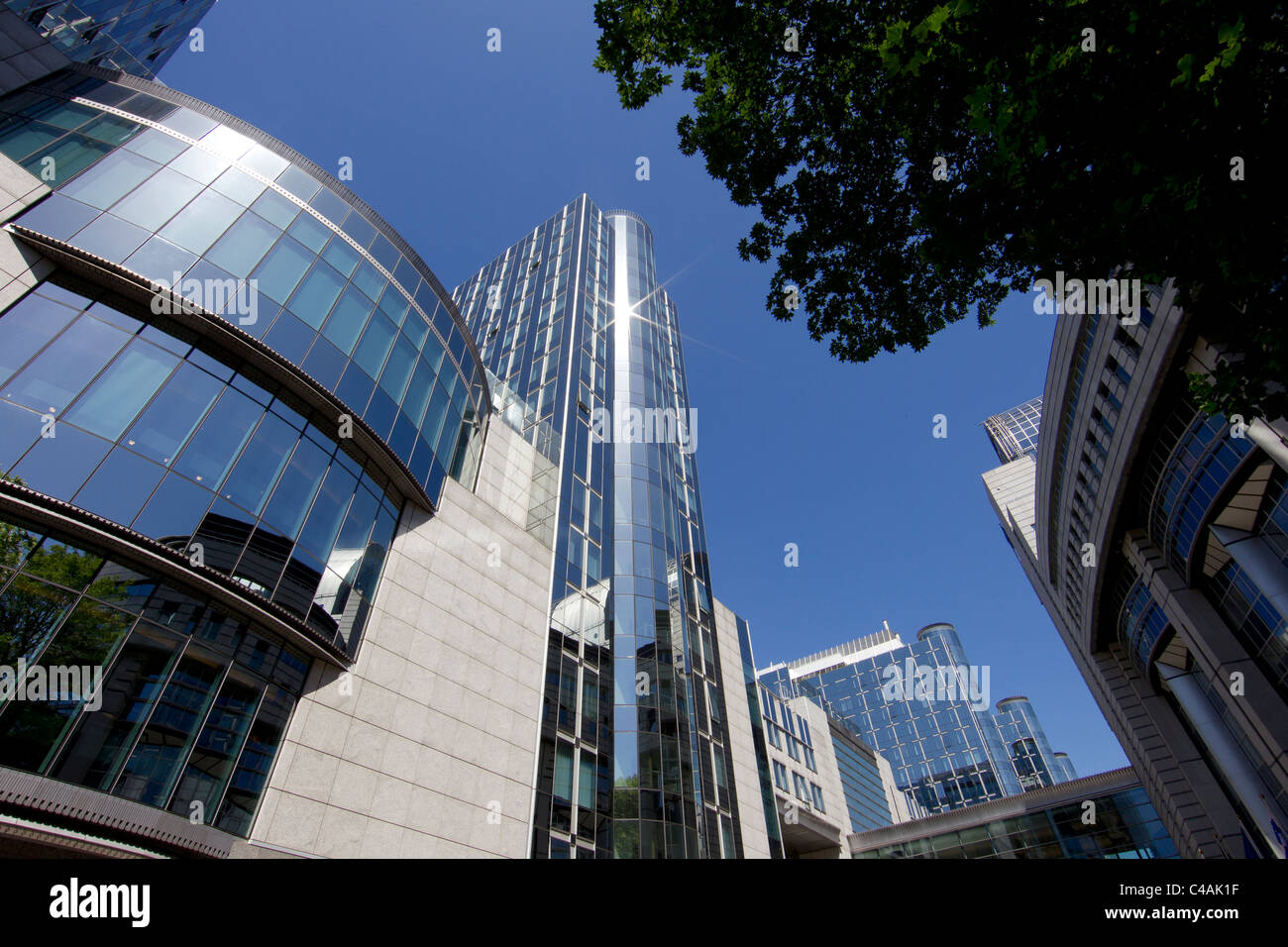 Edificio del Parlamento Europeo en Bruselas Foto de stock