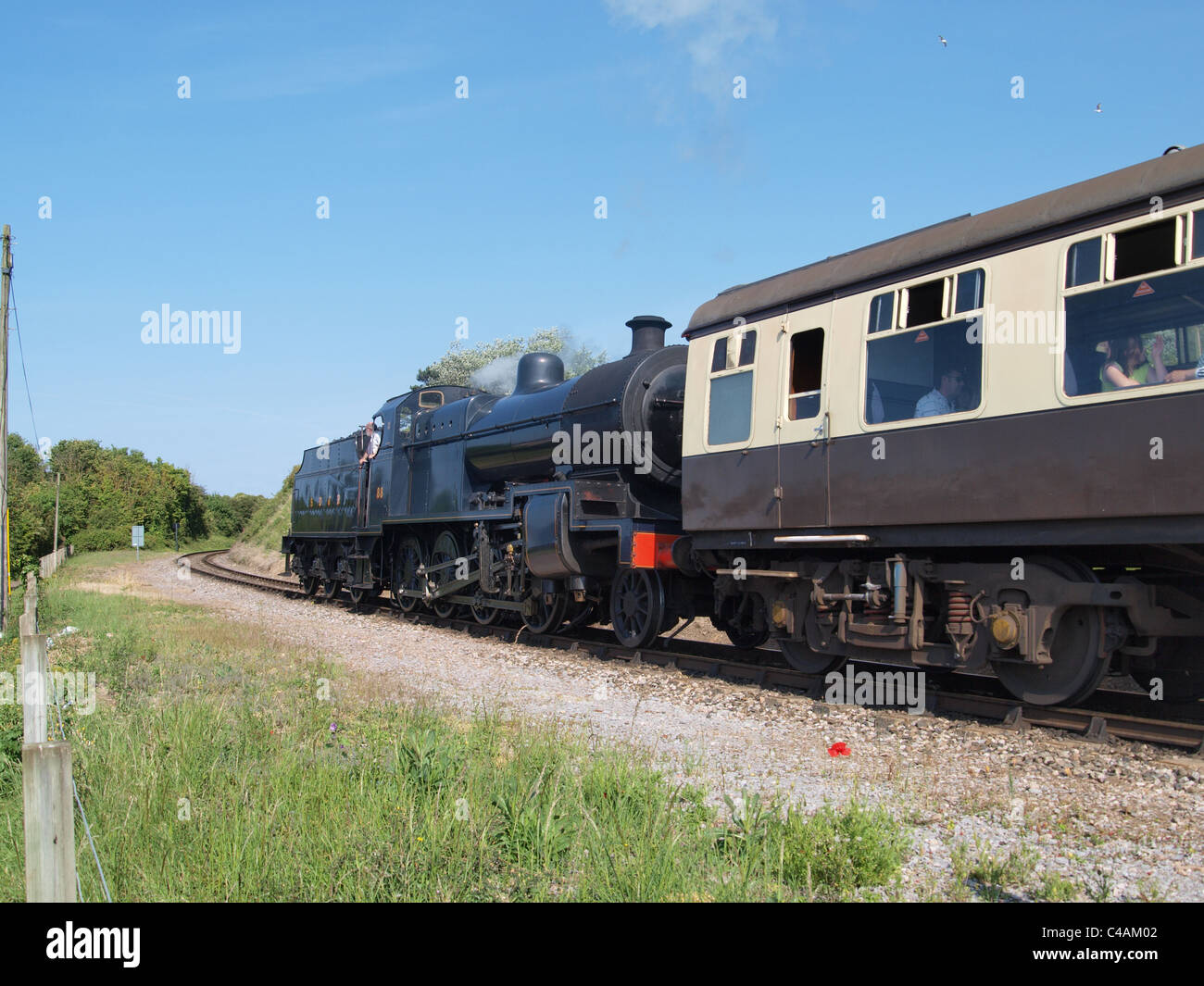 Locomotora de vapor dejando la estación de Watchet. West Somerset Railway. UK Foto de stock
