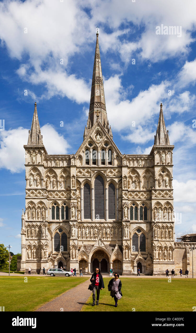 La Catedral de Salisbury, Salisbury, Wiltshire, Inglaterra, Reino Unido. Foto de stock