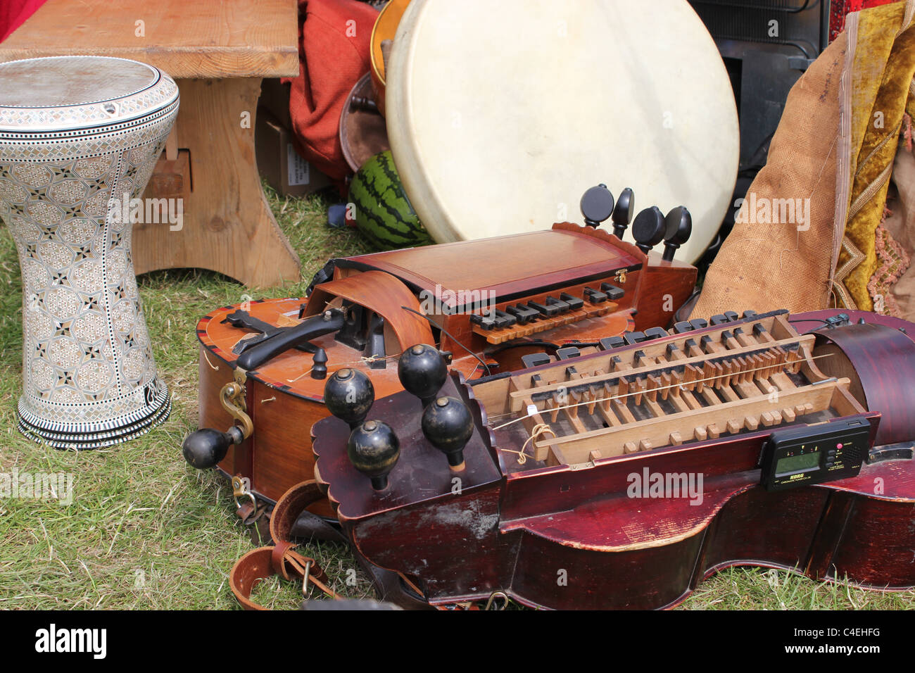 Instrumentos de música medieval en el mercado medieval de Copenhague  (kobenhavns middelalder markded), Dinamarca Fotografía de stock - Alamy