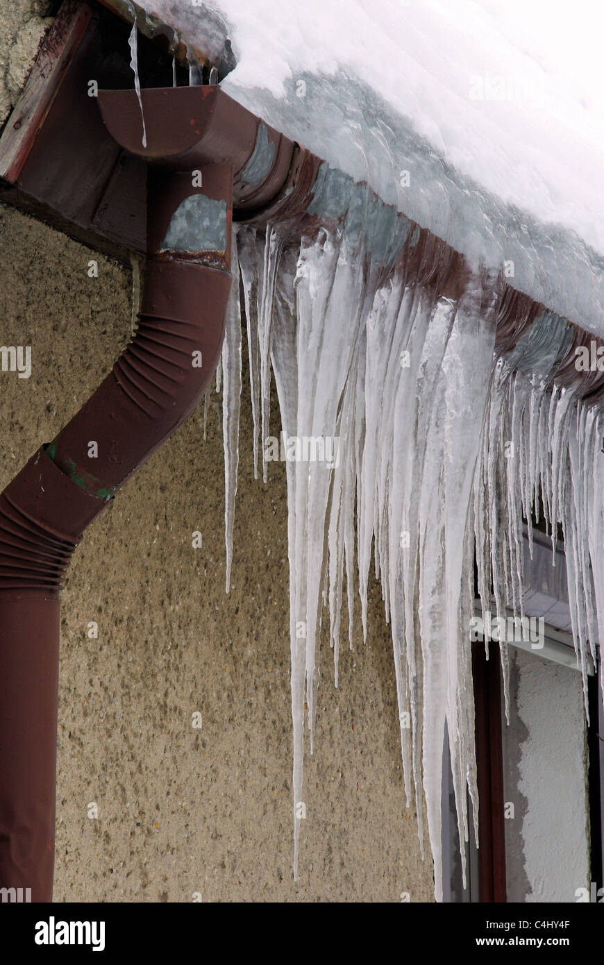 Haus am Eiszapfen - icicle en casa 02 Foto de stock