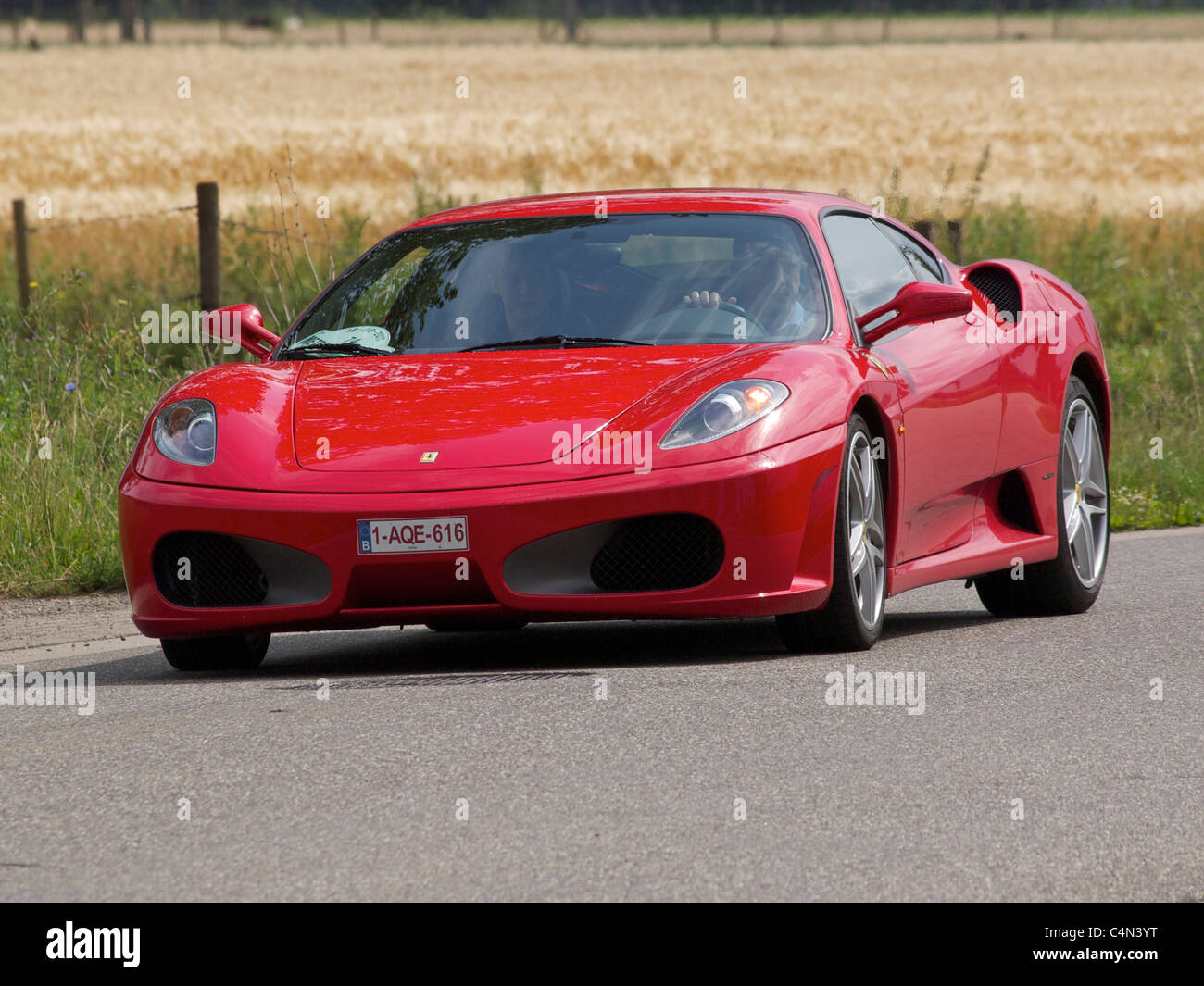 Automovilismo Ferrari F430 rojo Foto de stock