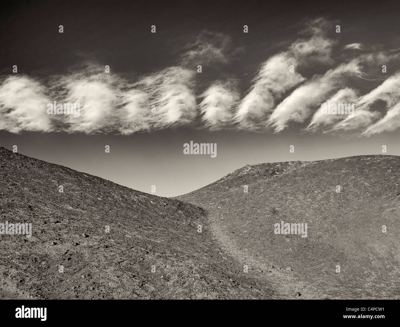Inusuales nubes sobre el Parque Nacional Valle de la Muerte, California. Foto de stock