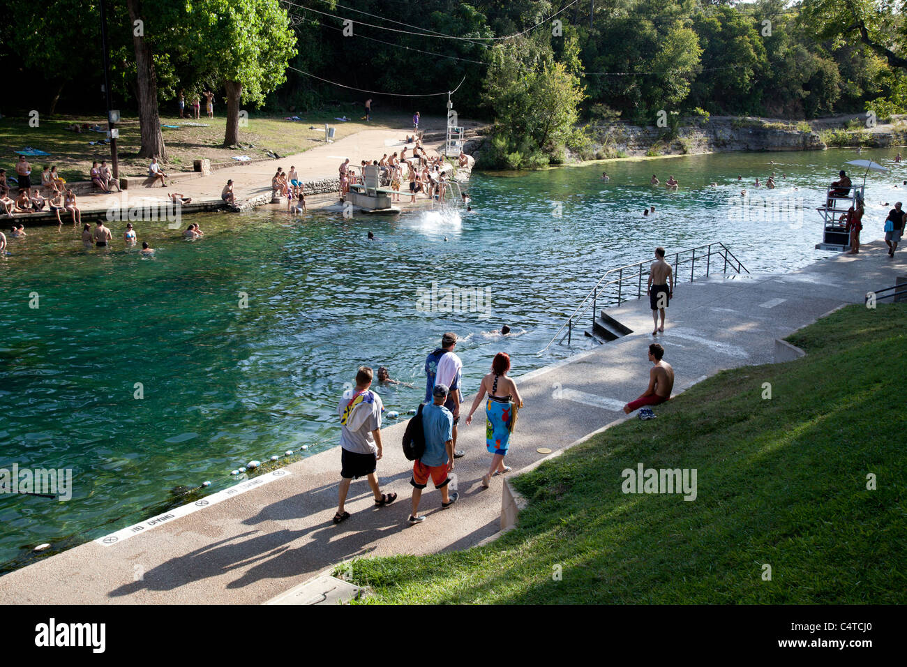 Austin, Texas - Barton Springs Pool en Zilker Park Foto de stock