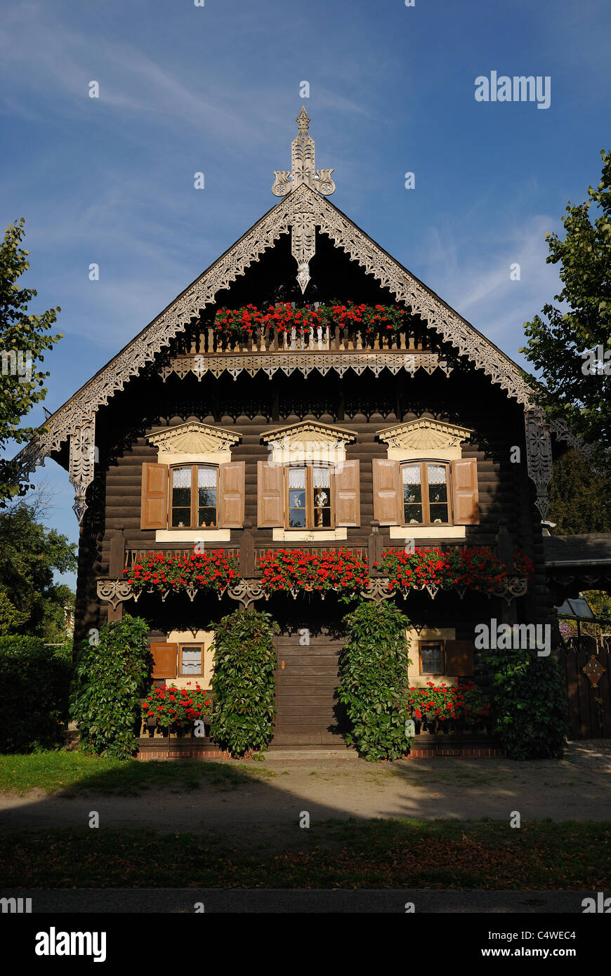 Casas rusas en ciudades fotografías e imágenes de alta resolución - Alamy