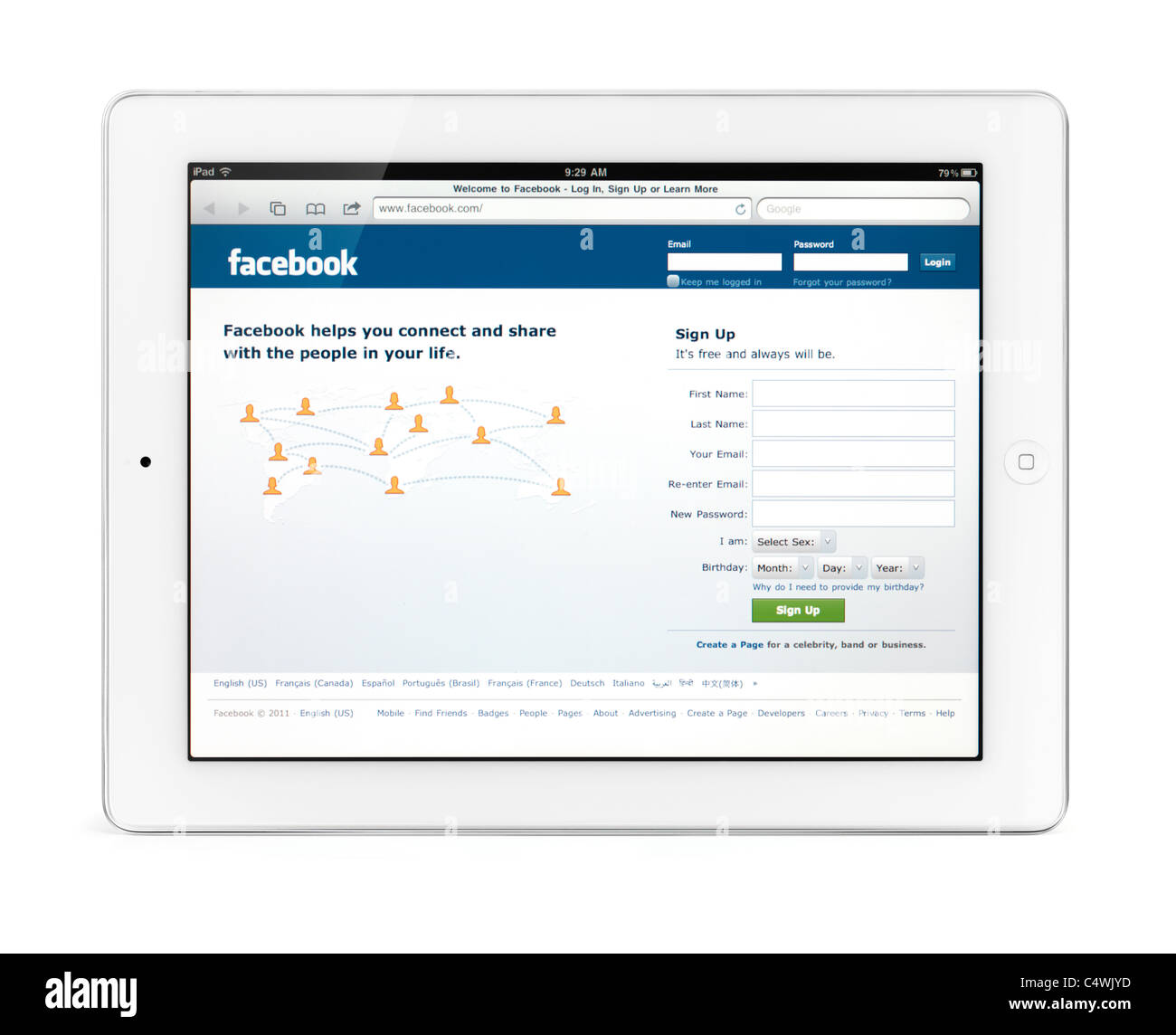 Apple iPad 2 tablet pc con redes sociales Facebook Sitio web front page en su pantalla. Aislado sobre fondo blanco. Foto de stock
