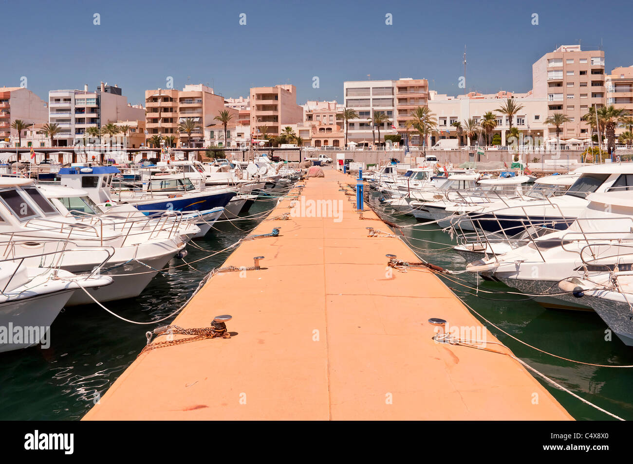 Subrayar Pertenecer a balcón Puerto de Garrucha, Almería, Andalucía, España Fotografía de stock - Alamy