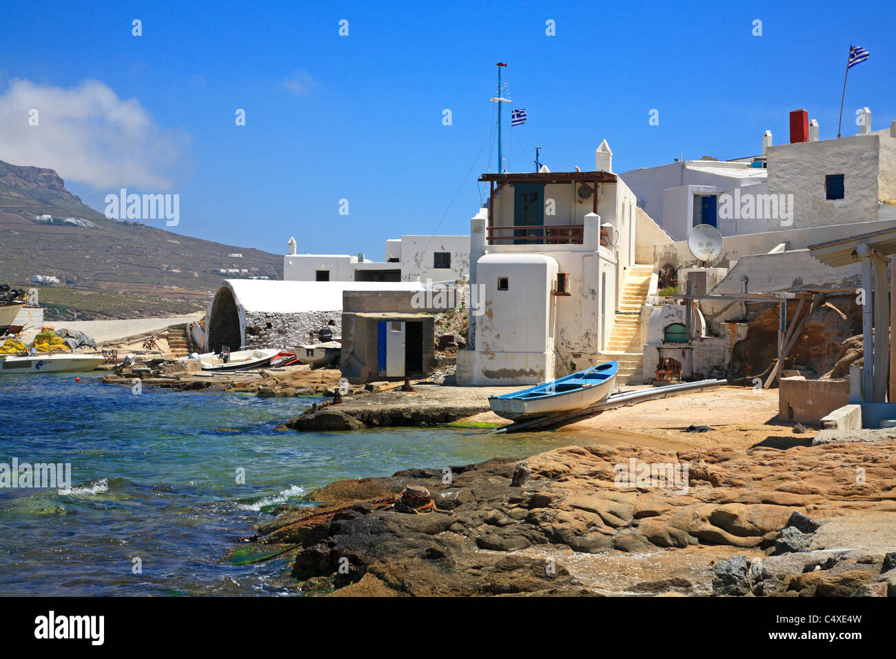 Pueblo de pescadores de Agia Anna Kalafatis isla de Mykonos Cyclades Grecia UE EUROPA Unión Europea Foto de stock