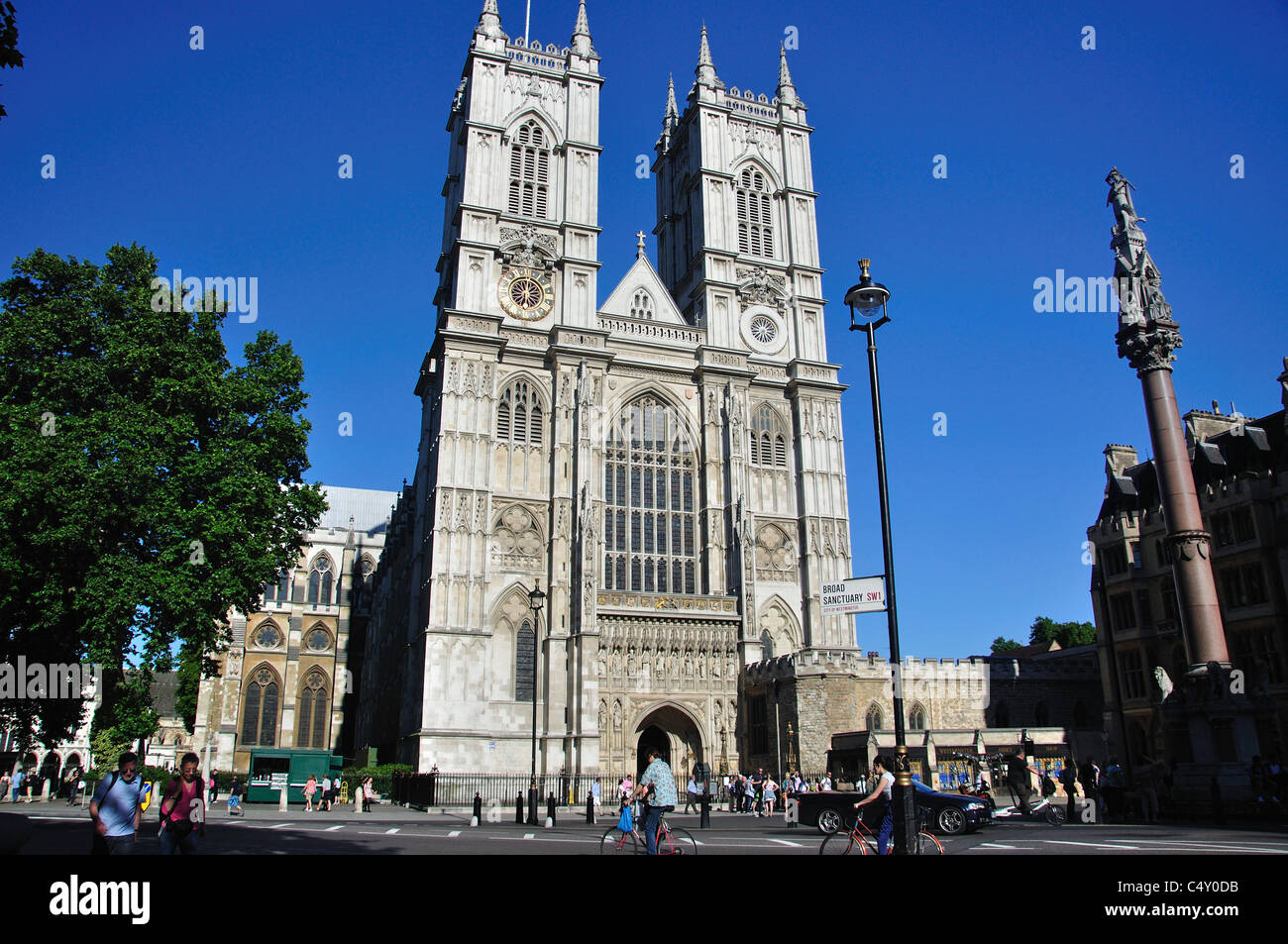 La gran puerta occidental de la Abadía de Westminster, Westminster, la ciudad de Westminster, Greater London, England, Reino Unido Foto de stock