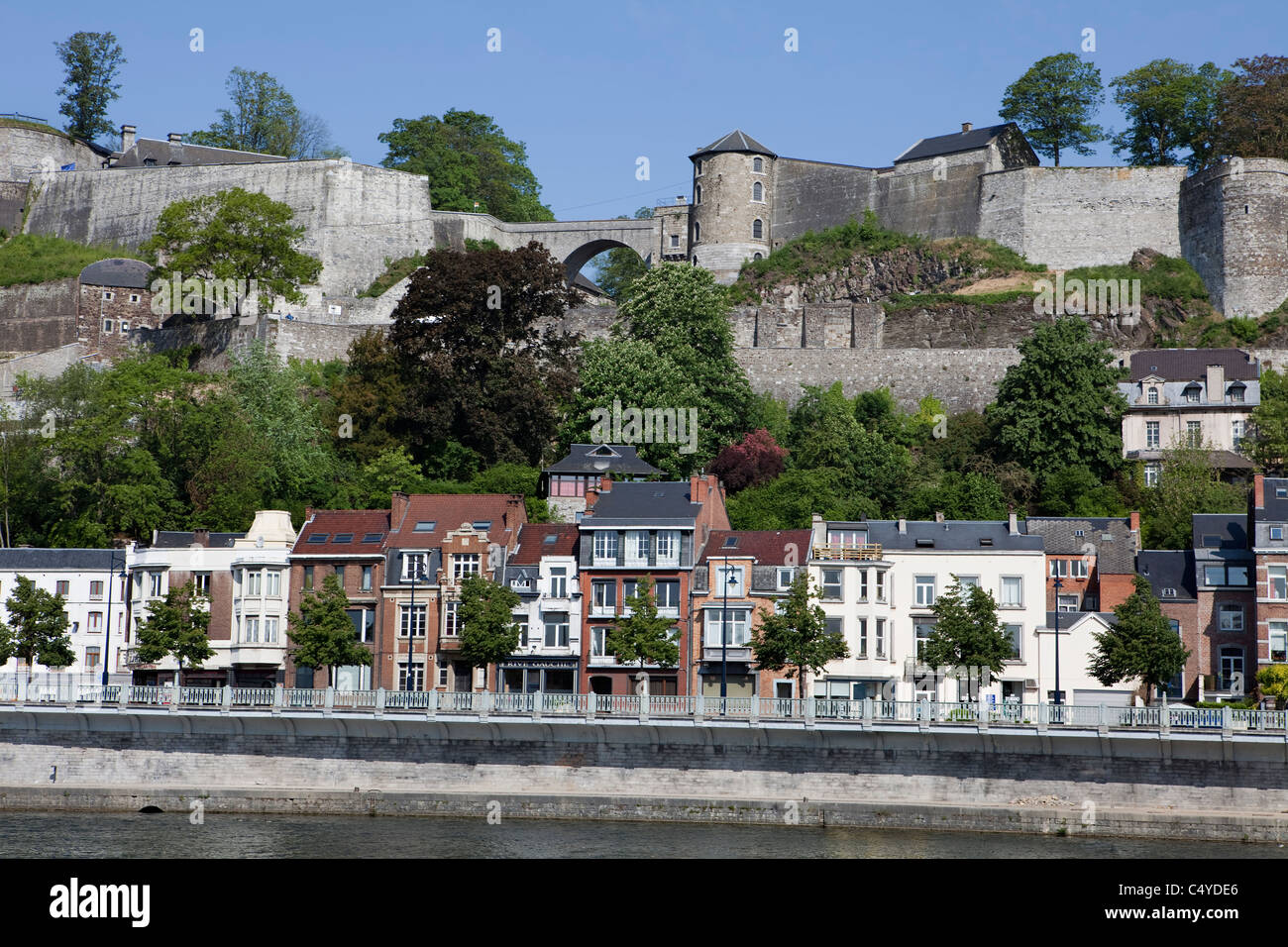 De Namur y del río Mosa, ver hasta la ciudadela, Bélgica, Europa Foto de stock