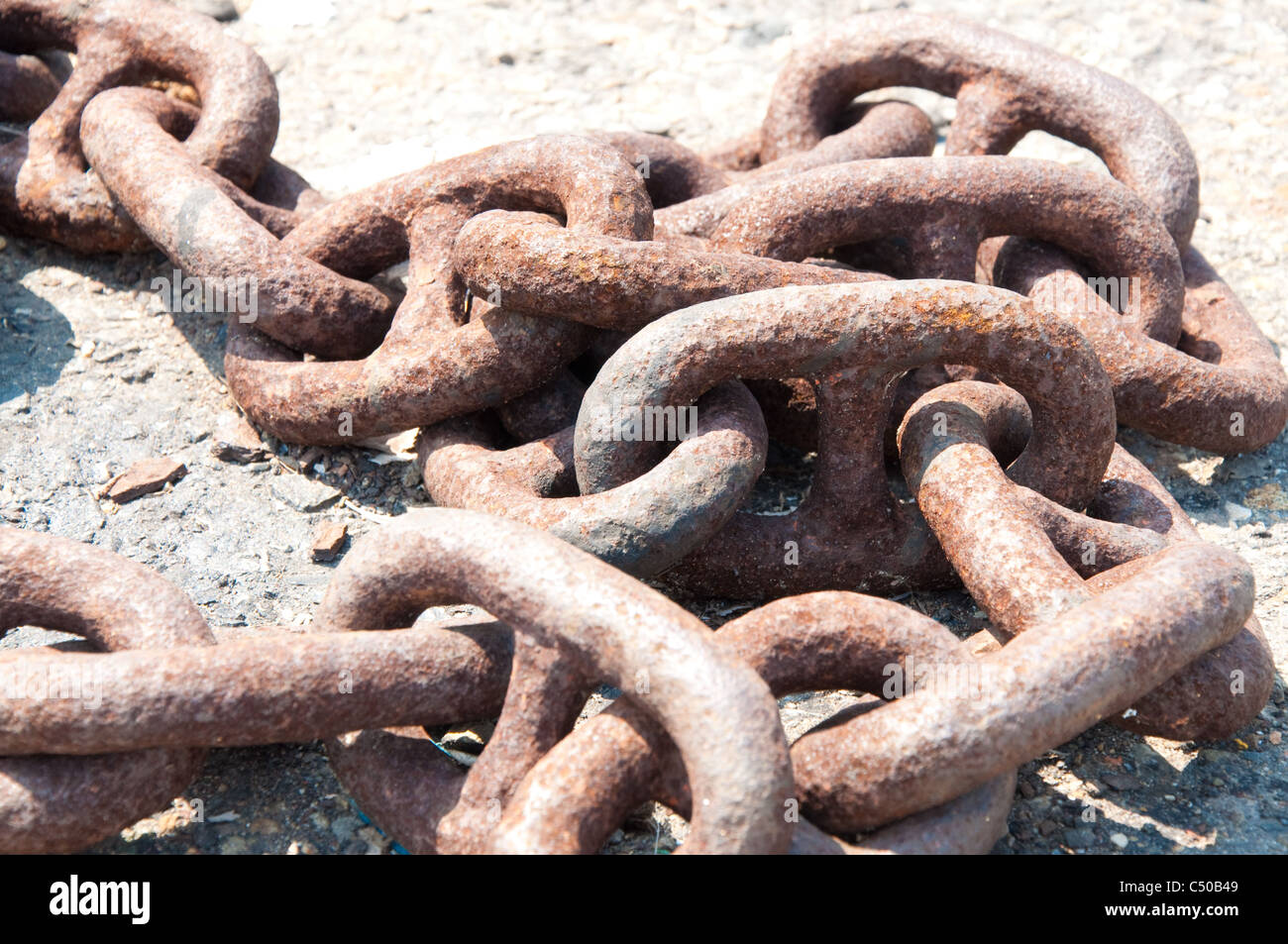 Antigua cadena oxidada Foto de stock