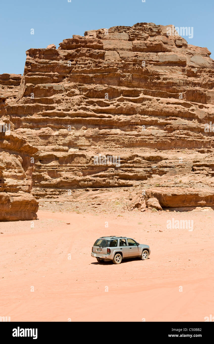 Área protegida de Wadi Rum, en el desierto del sur de Jordania Foto de stock