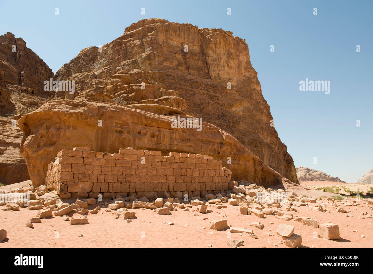Wadi Rum, en el desierto de Jordania. Zona conocida como la Casa de Lawrence. Foto de stock