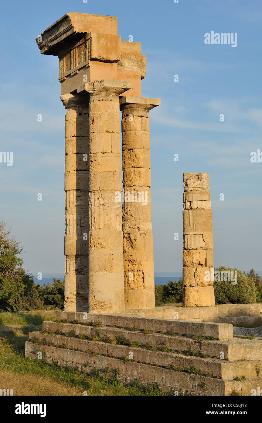 Rodas. Islas del Dodecaneso. Grecia. Templo de Pythian Apolo en la Acrópolis en el Monte Smith. Foto de stock