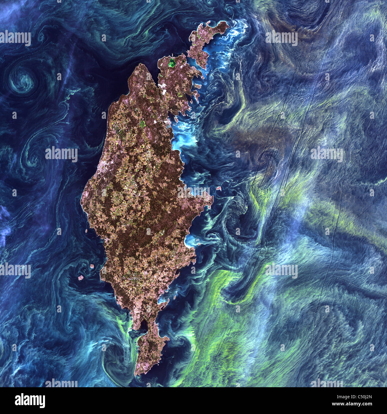 Satélite en el mar fotografías e imágenes de alta resolución - Alamy