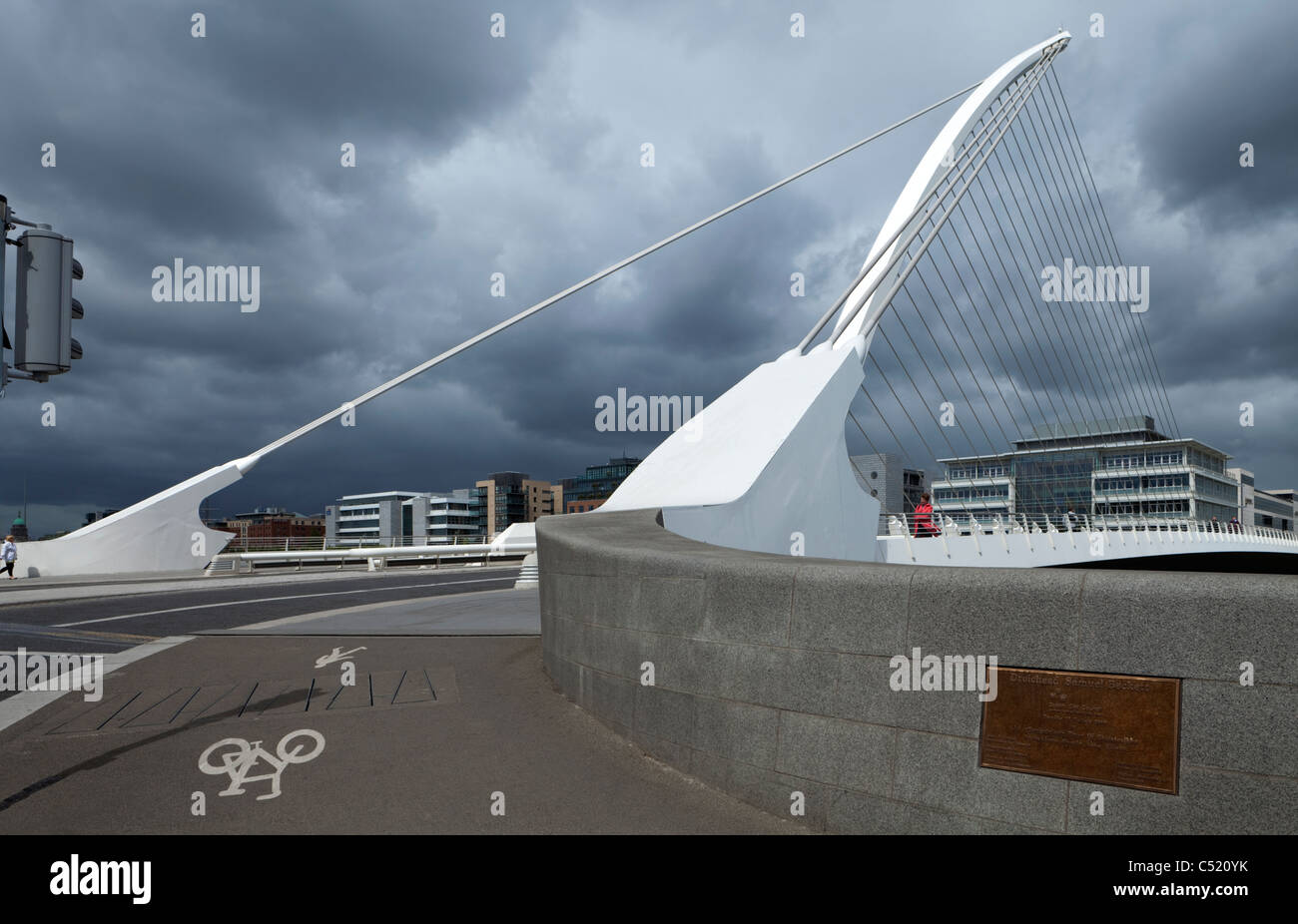 Samuel Beckett, el puente sobre el río Liffey, Dublín, Irlanda Foto de stock