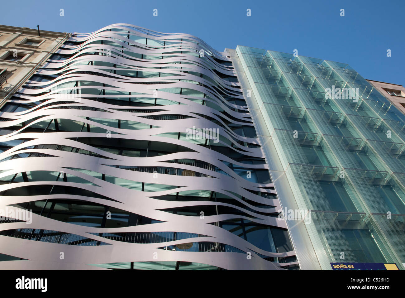 Arquitectura moderna, edificios de oficinas, en el Passeig de Gracia, la Calle Barcelona, Cataluña, España Foto de stock