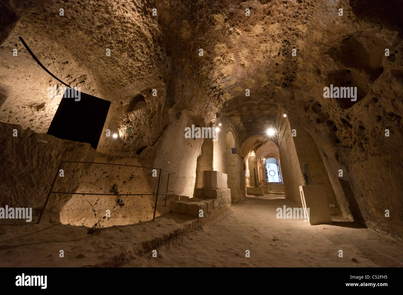 Italia - El único MUSMA galería de arte situada en cuevas del sitio de la UNESCO, el Sasso Caveoso de Matera. Foto de stock