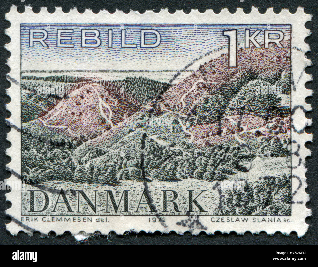 Dinamarca 1972: un sello impreso en Dinamarca, muestra el Parque Nacional Rebild Foto de stock