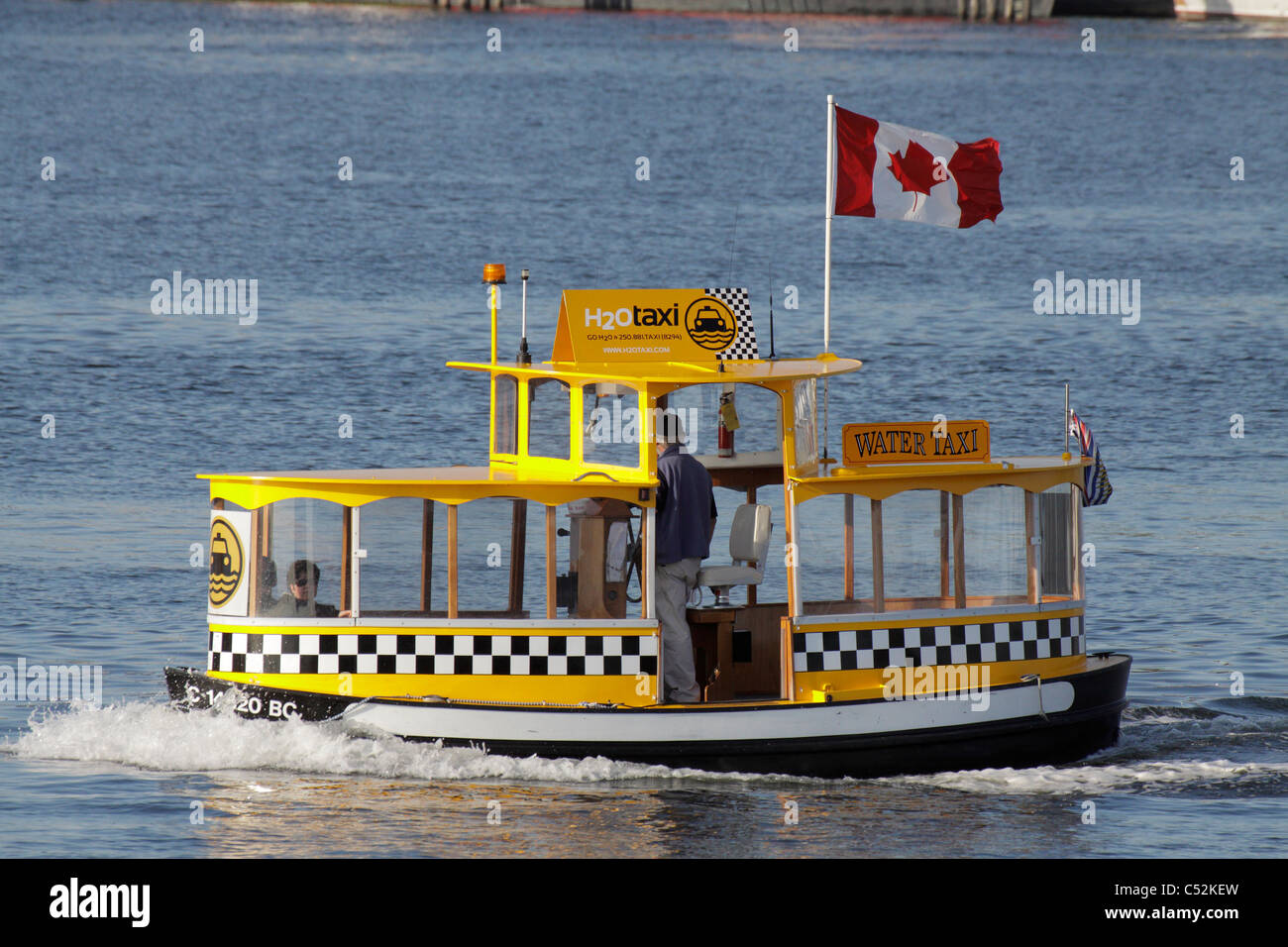 Taxi acuático en Inner Harbor durante 2011 en torno a las festividades del Día de Canadá Victoria-Victoria, British Columbia, Canadá. Foto de stock