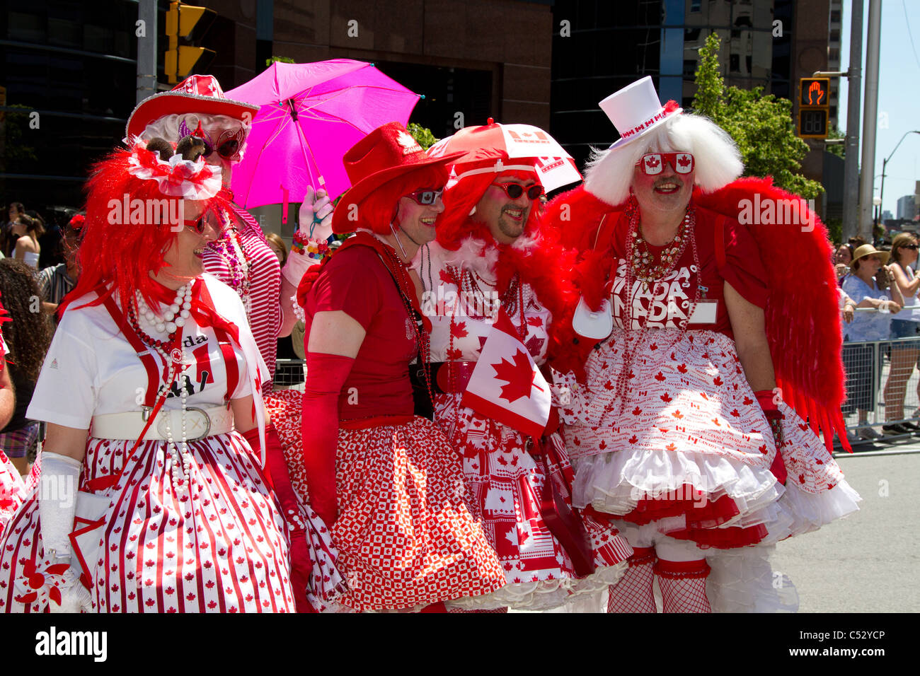Crossdresser 'drag queen' Canadá pabellón rojo blanco Fotografía de