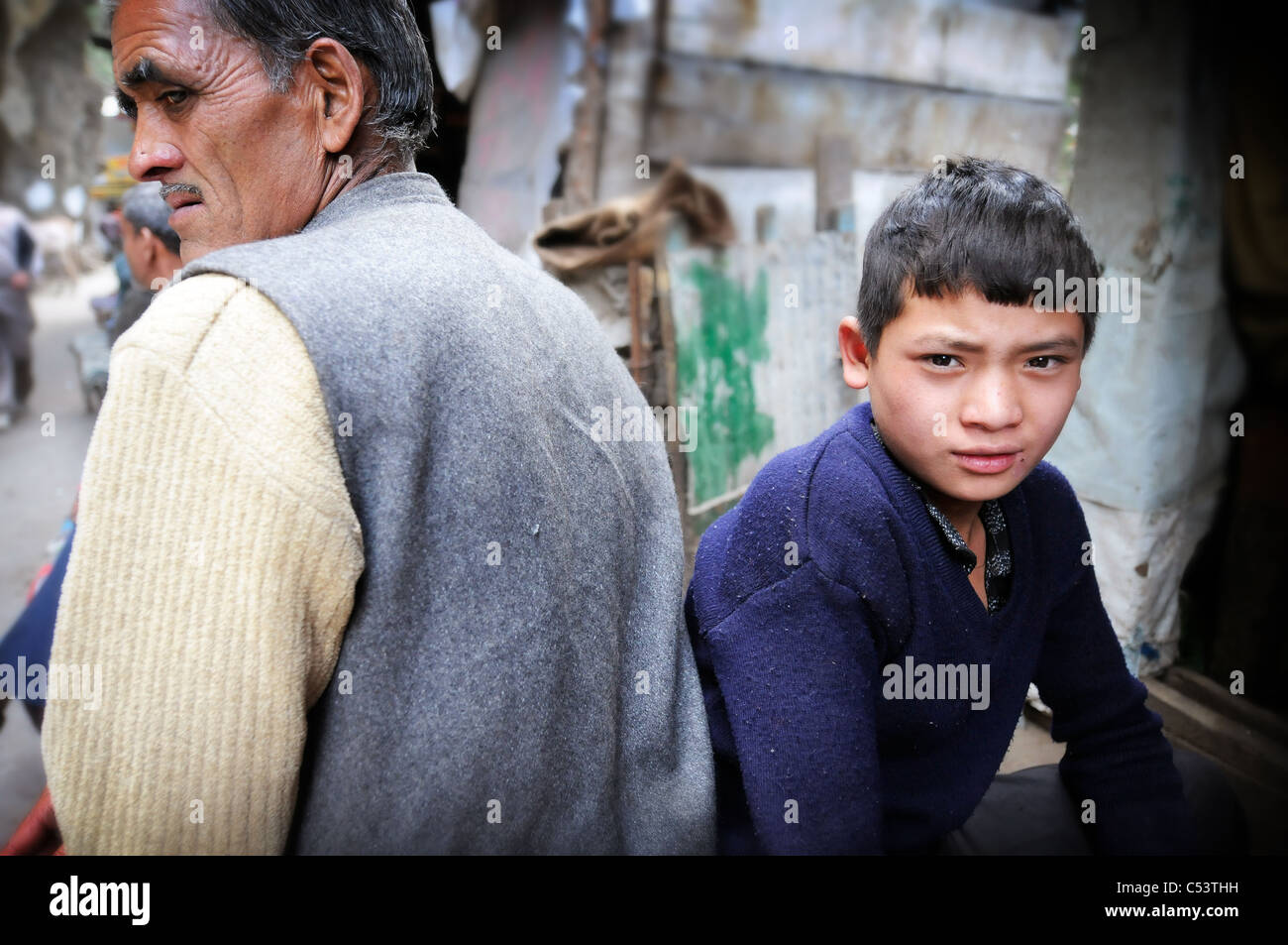 Escenas en Gaurikund, el inicio de la caminata hasta el templo hindú en Kedarnath Foto de stock