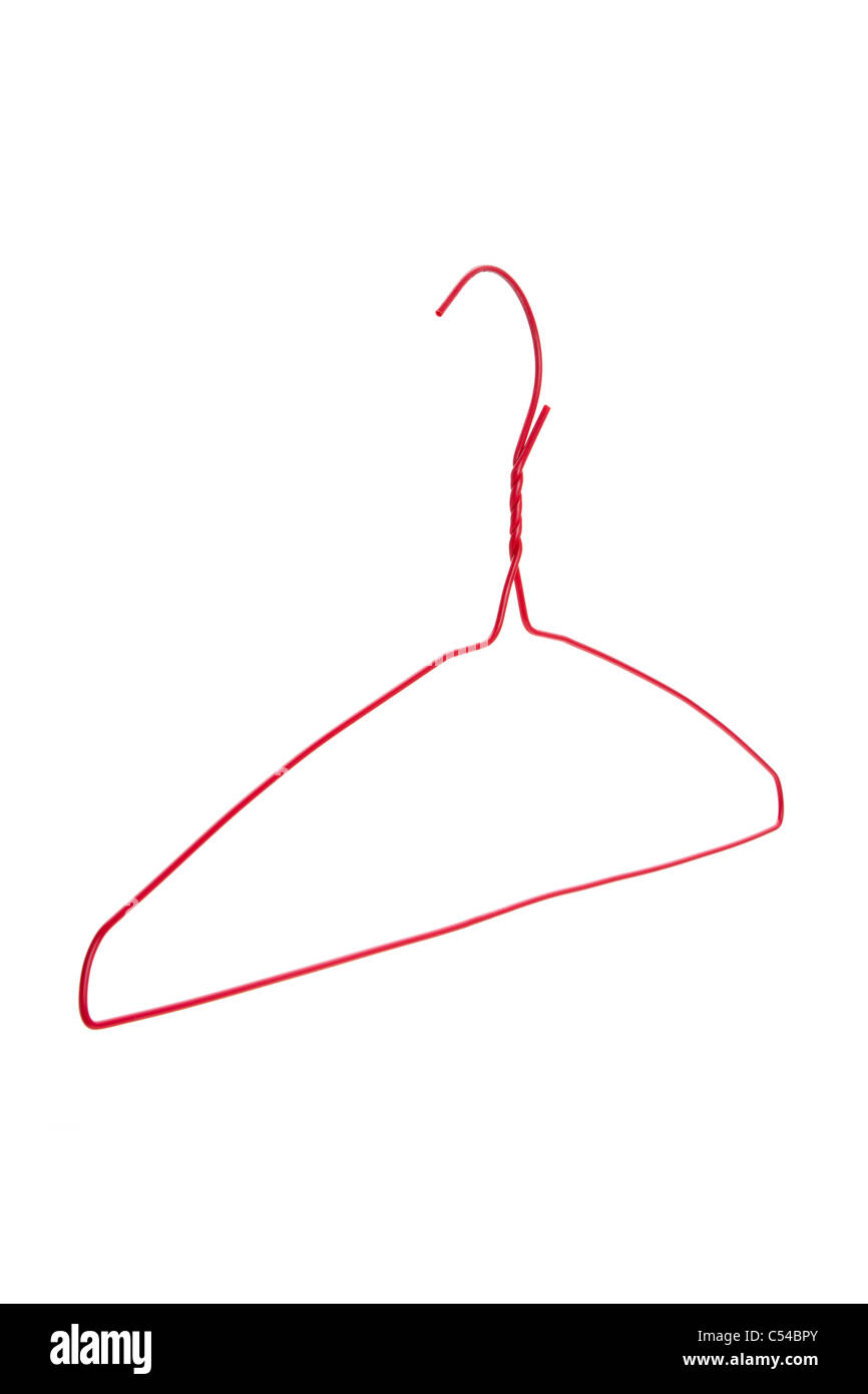 Colgador de ropa de color rojo con fondo blanco. Foto de stock