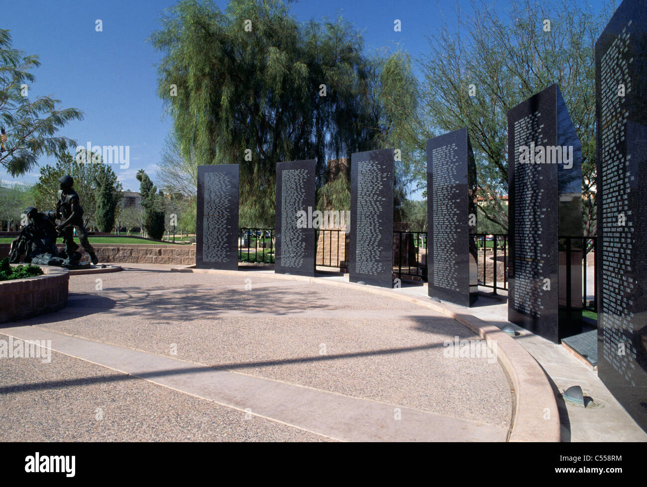 Lápidas en un memorial, Vietnam Veterans Memorial, Phoenix, Arizona, EE.UU. Foto de stock